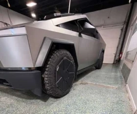 Tesla Cybertruck * AWD * ПОДГРЕВ* КЕЙЛЕС* , снимка 1