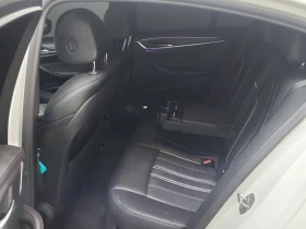 BMW 530 XDRIVE * FACELIFT * SOFT CLOSE * CARFAX * , снимка 12