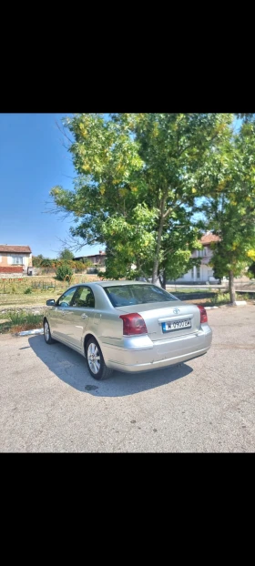 Toyota Avensis 2.0, снимка 1