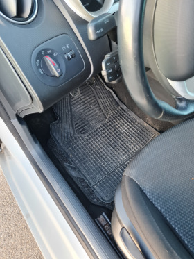Seat Ibiza 1.6куб.105к.с , снимка 10 - Автомобили и джипове - 44996078