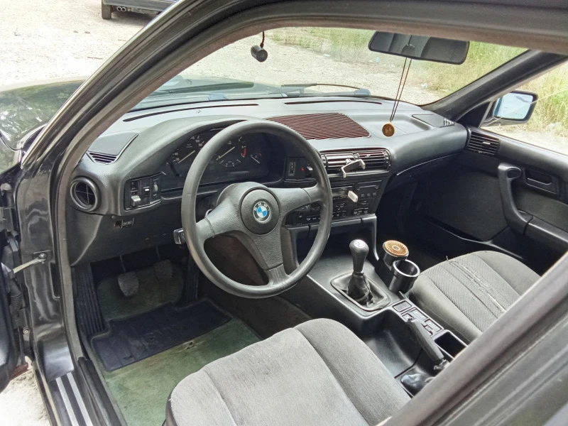 BMW 520 520i, снимка 2 - Автомобили и джипове - 47381854