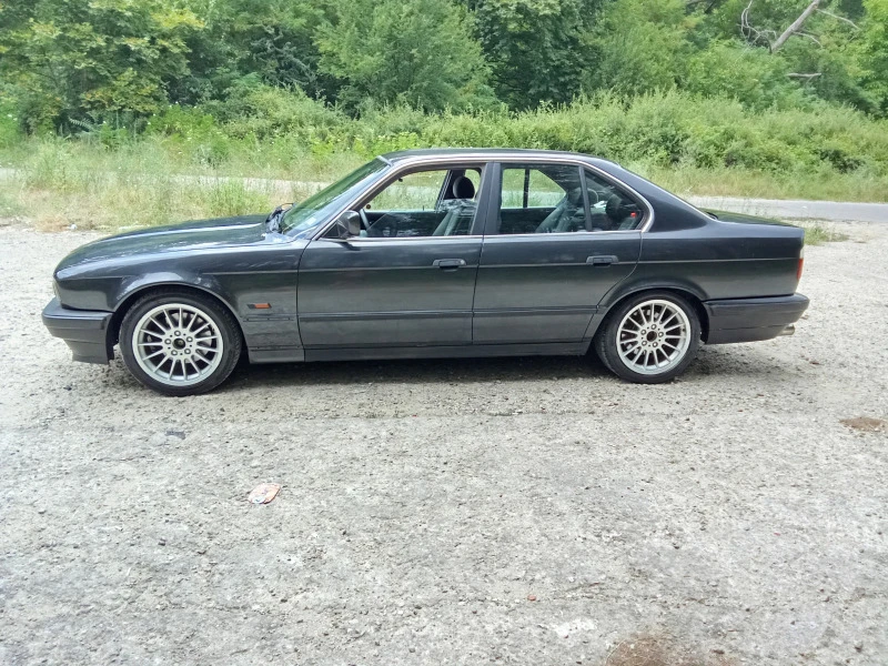 BMW 520 520i, снимка 9 - Автомобили и джипове - 47381854