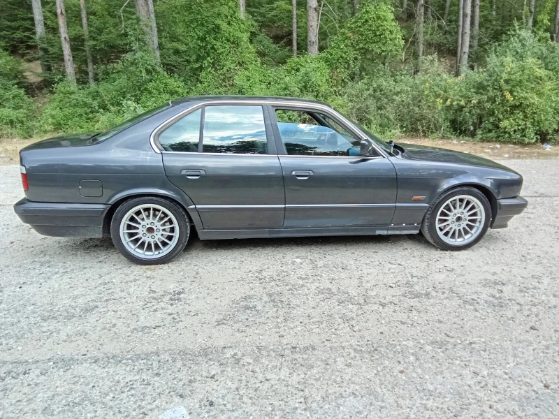 BMW 520 520i, снимка 3 - Автомобили и джипове - 47381854