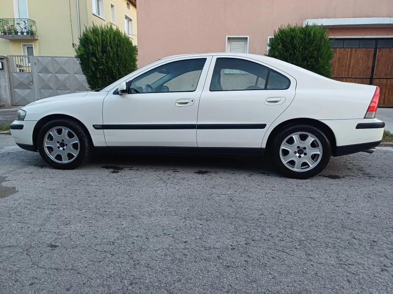 Volvo S60 2.4t, снимка 2 - Автомобили и джипове - 47503602