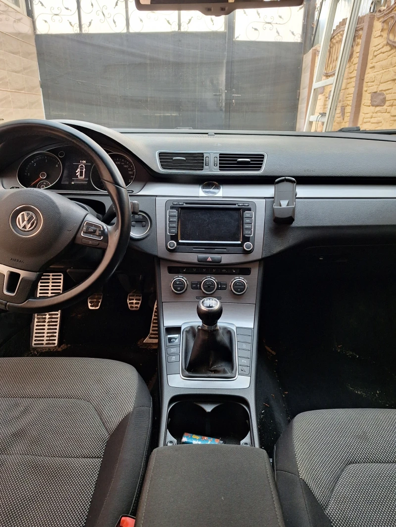 VW Passat, снимка 12 - Автомобили и джипове - 48853250