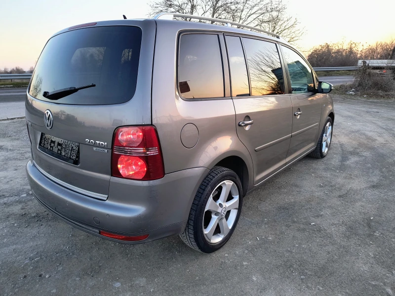 VW Touran 2.0-170 КС R-LINE EDITTION FULL / ПОДГРЕВ / КОЖА, снимка 5 - Автомобили и джипове - 48853634