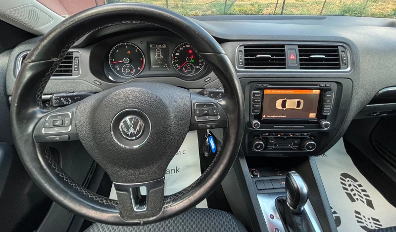 VW Jetta, снимка 7 - Автомобили и джипове - 49941400