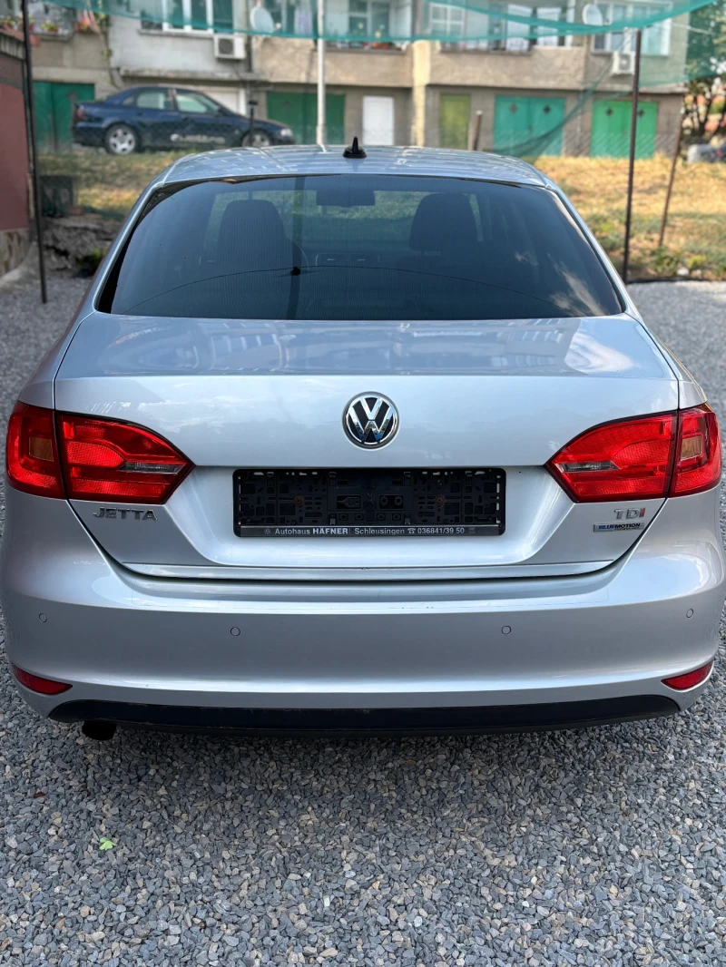 VW Jetta, снимка 5 - Автомобили и джипове - 49941400