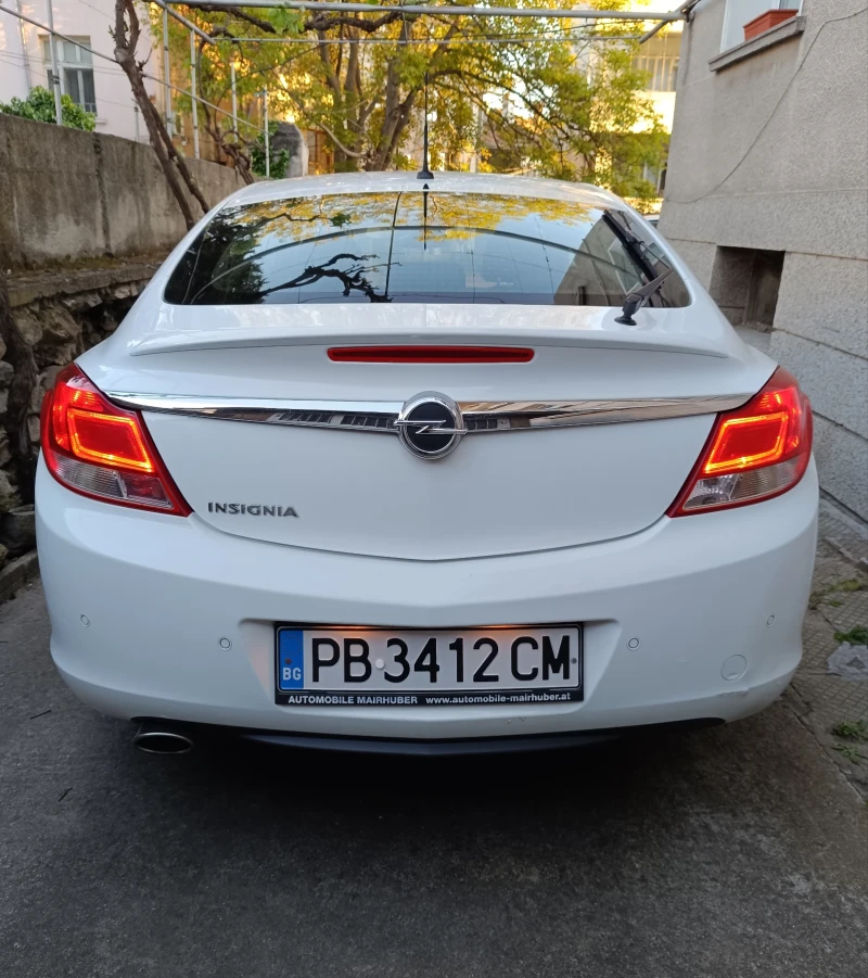 Opel Insignia, снимка 11 - Автомобили и джипове - 52475018