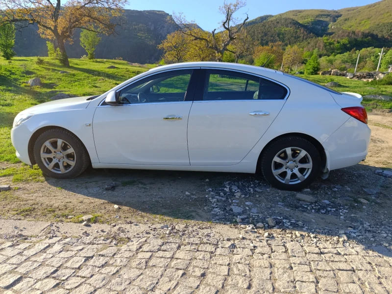 Opel Insignia, снимка 3 - Автомобили и джипове - 52475018