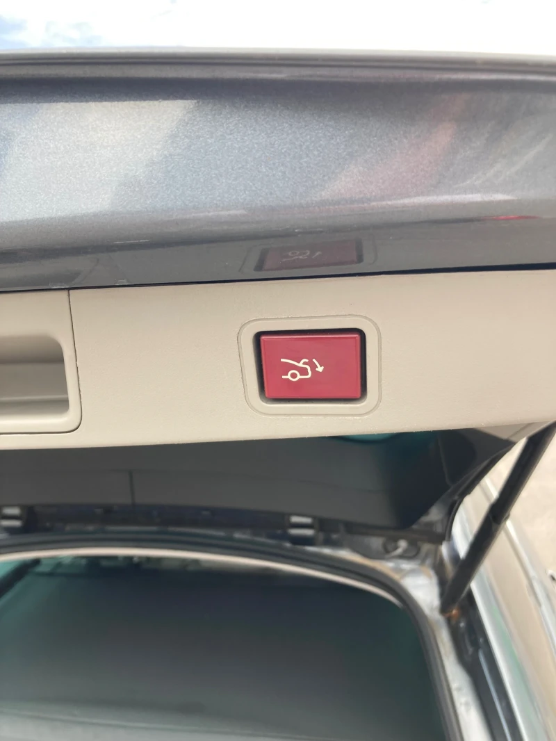 Citroen C5 2.0 HDI Exclusive Dynamic Drive, снимка 14 - Автомобили и джипове - 51892332