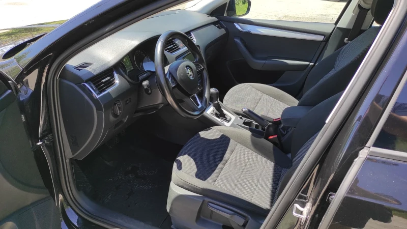 Skoda Octavia, снимка 3 - Автомобили и джипове - 52202753
