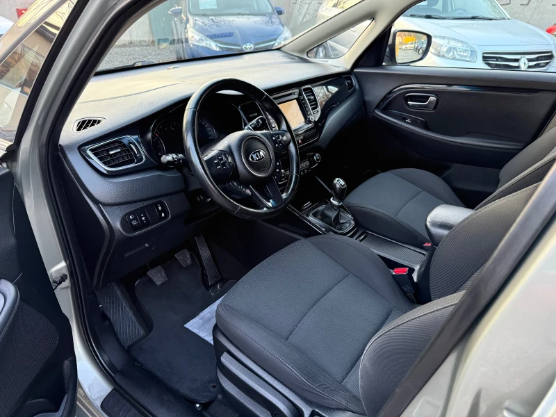 Kia Carens 2.0ISG Style - 166k.c. - 7места, снимка 8 - Автомобили и джипове - 52845985