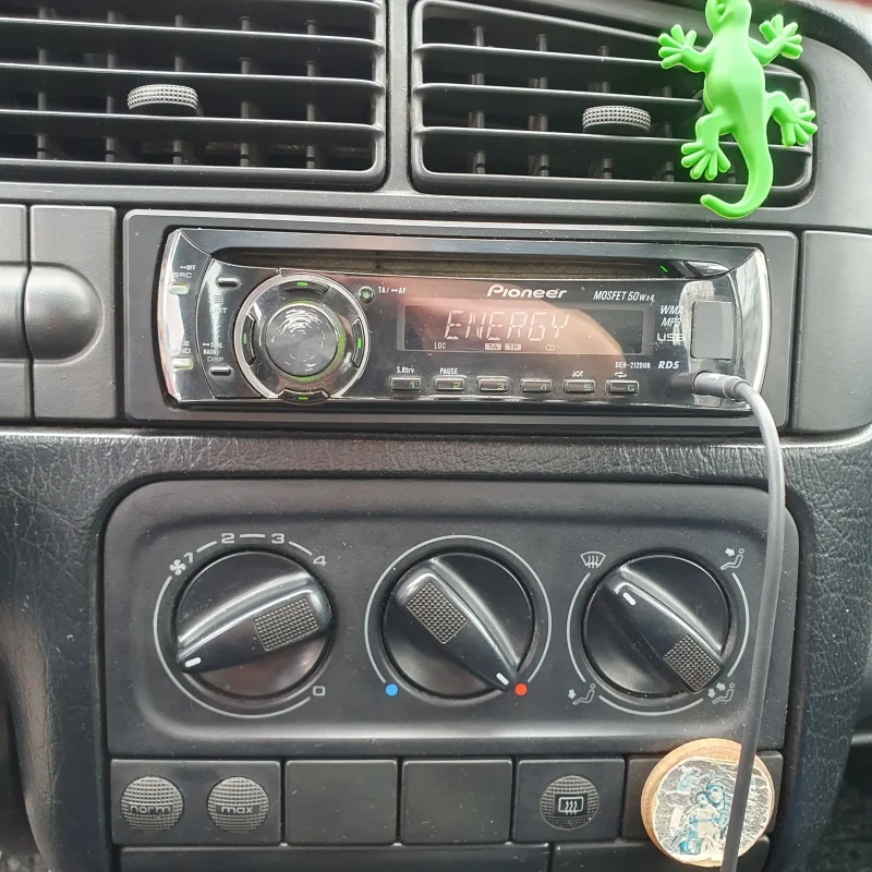 VW Golf Mk3 1.6i моно, снимка 13 - Автомобили и джипове - 53340701