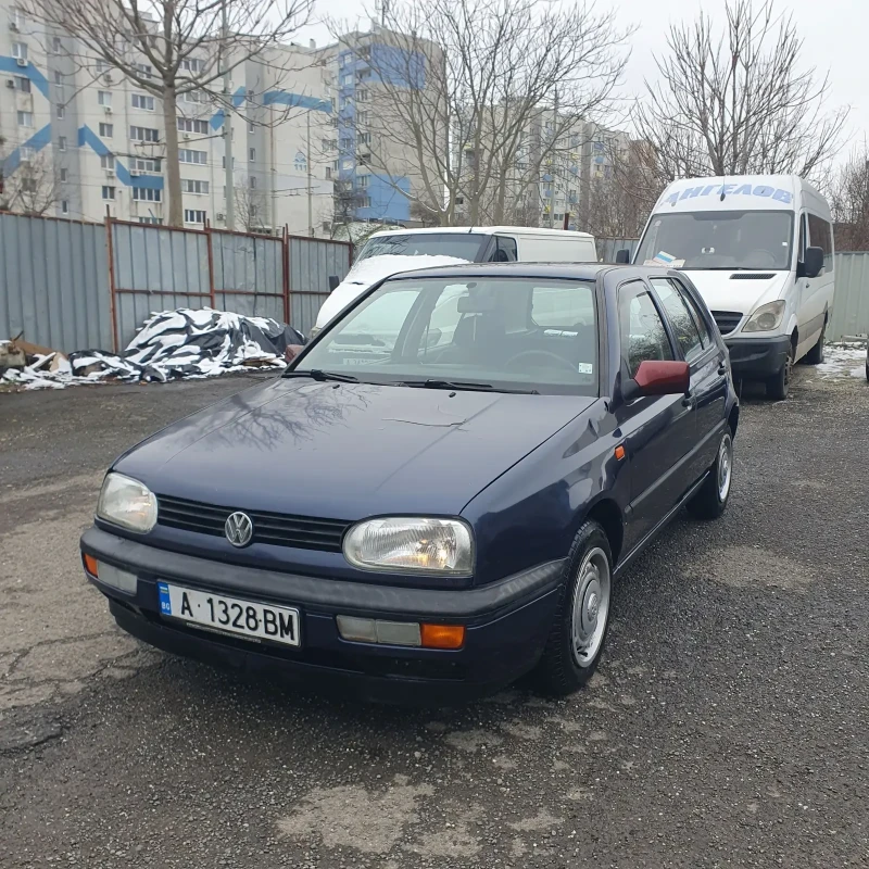 VW Golf Mk3 1.6i моно, снимка 2 - Автомобили и джипове - 53340701
