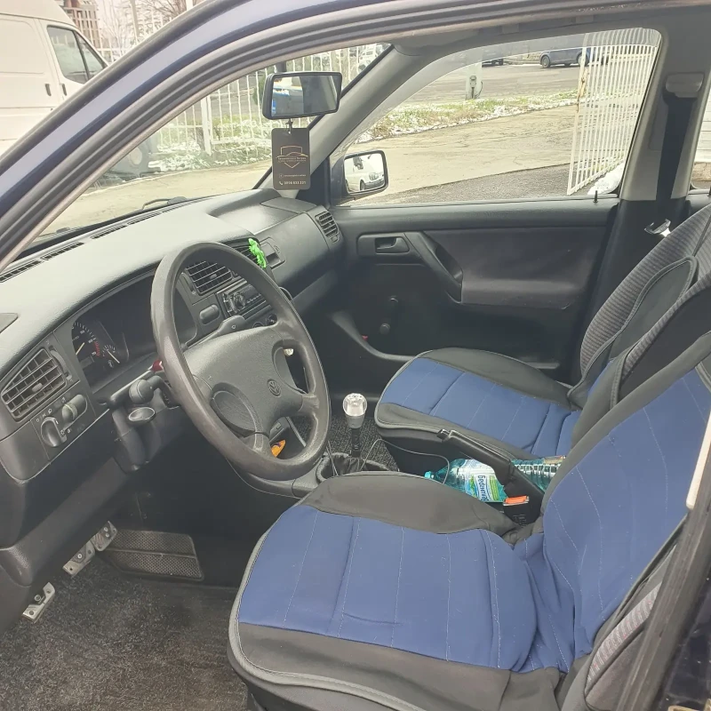 VW Golf Mk3 1.6i моно, снимка 9 - Автомобили и джипове - 53340701