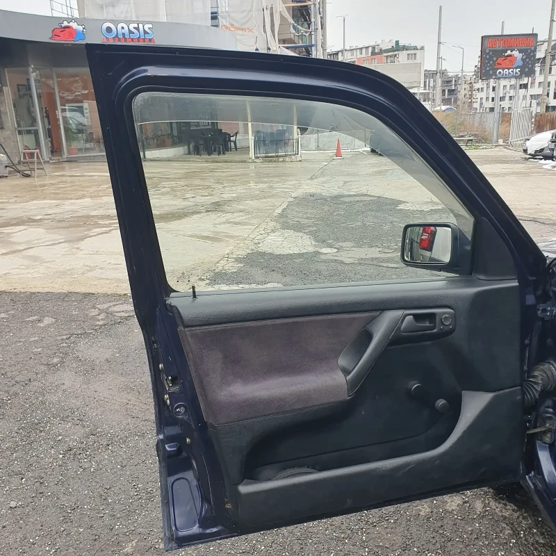 VW Golf Mk3 1.6i моно, снимка 8 - Автомобили и джипове - 53340701