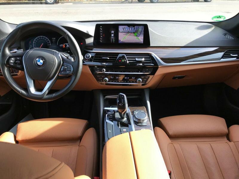 BMW 530 d xDrive Sport Line, снимка 10 - Автомобили и джипове - 25654618