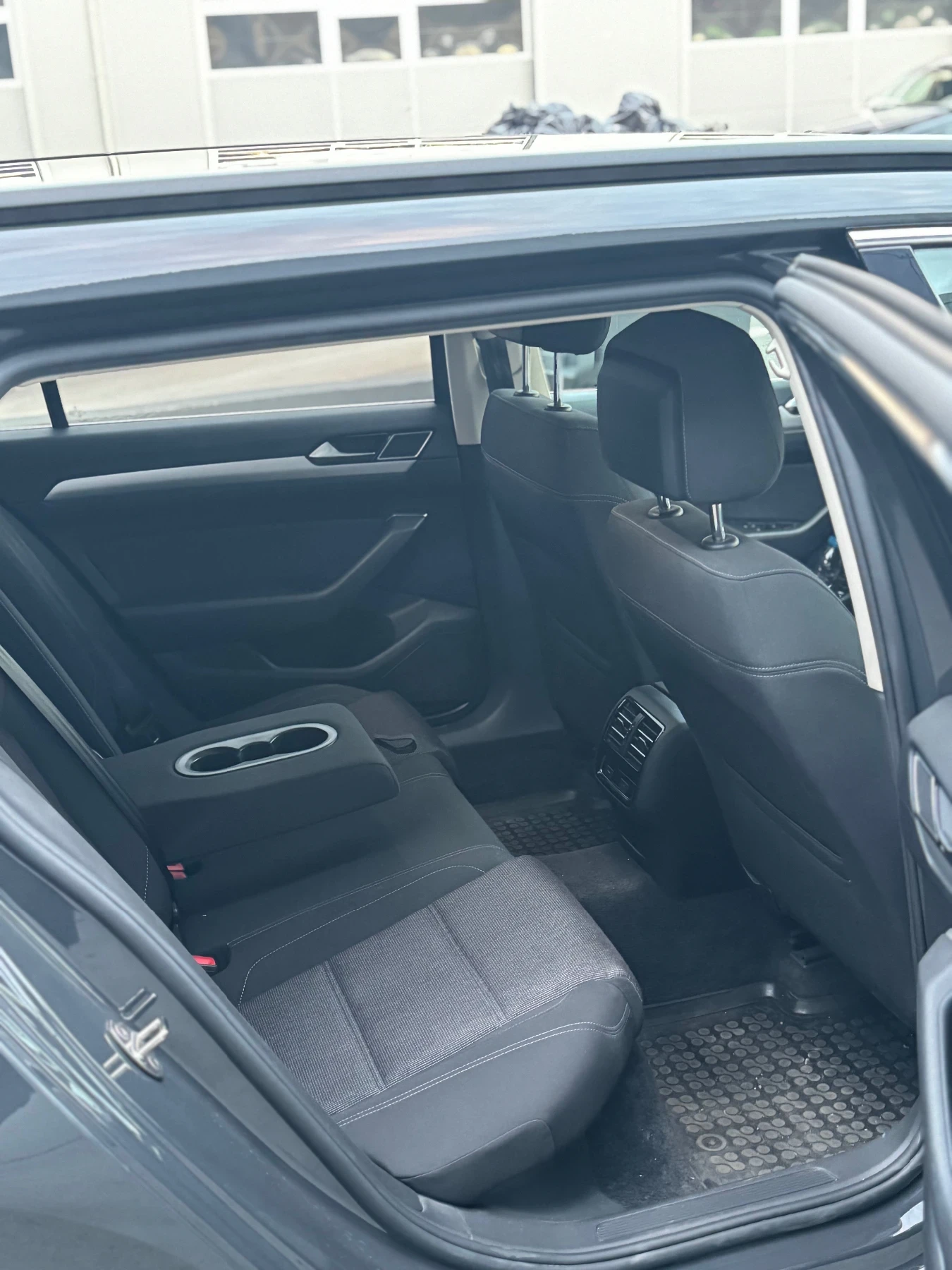 VW Passat B8 | Mobile.bg   11