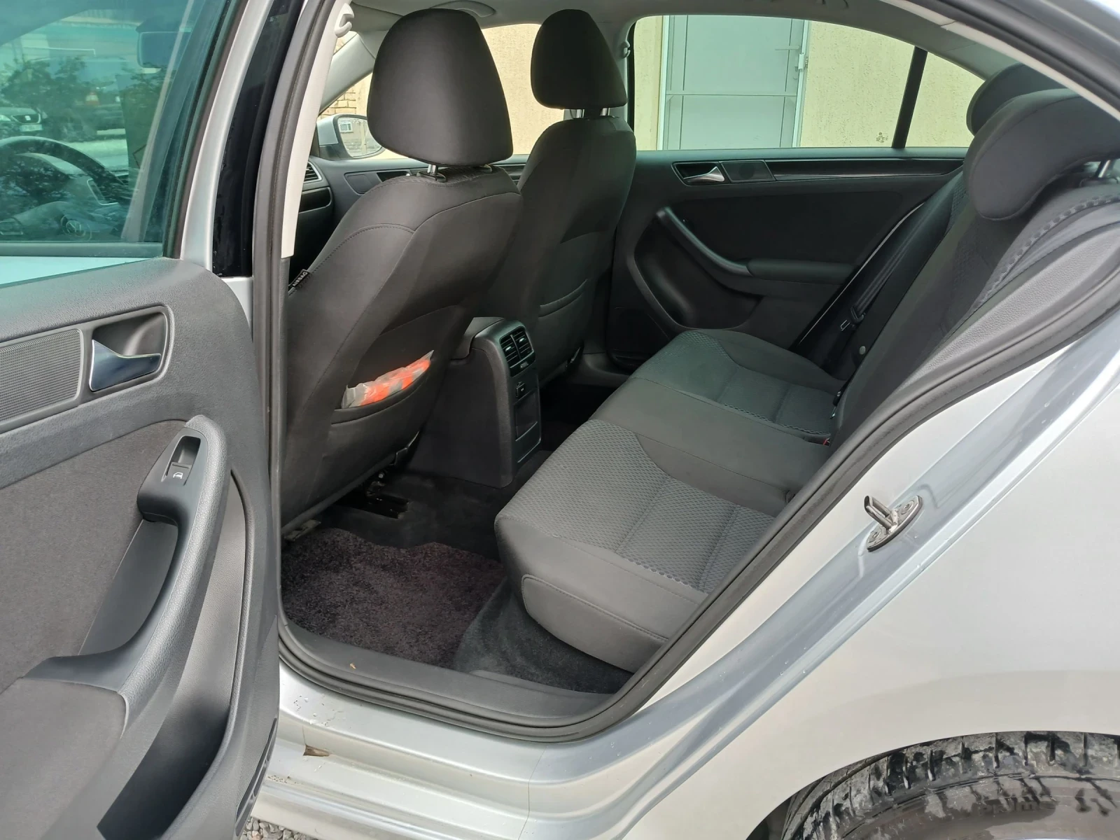VW Jetta  - изображение 6