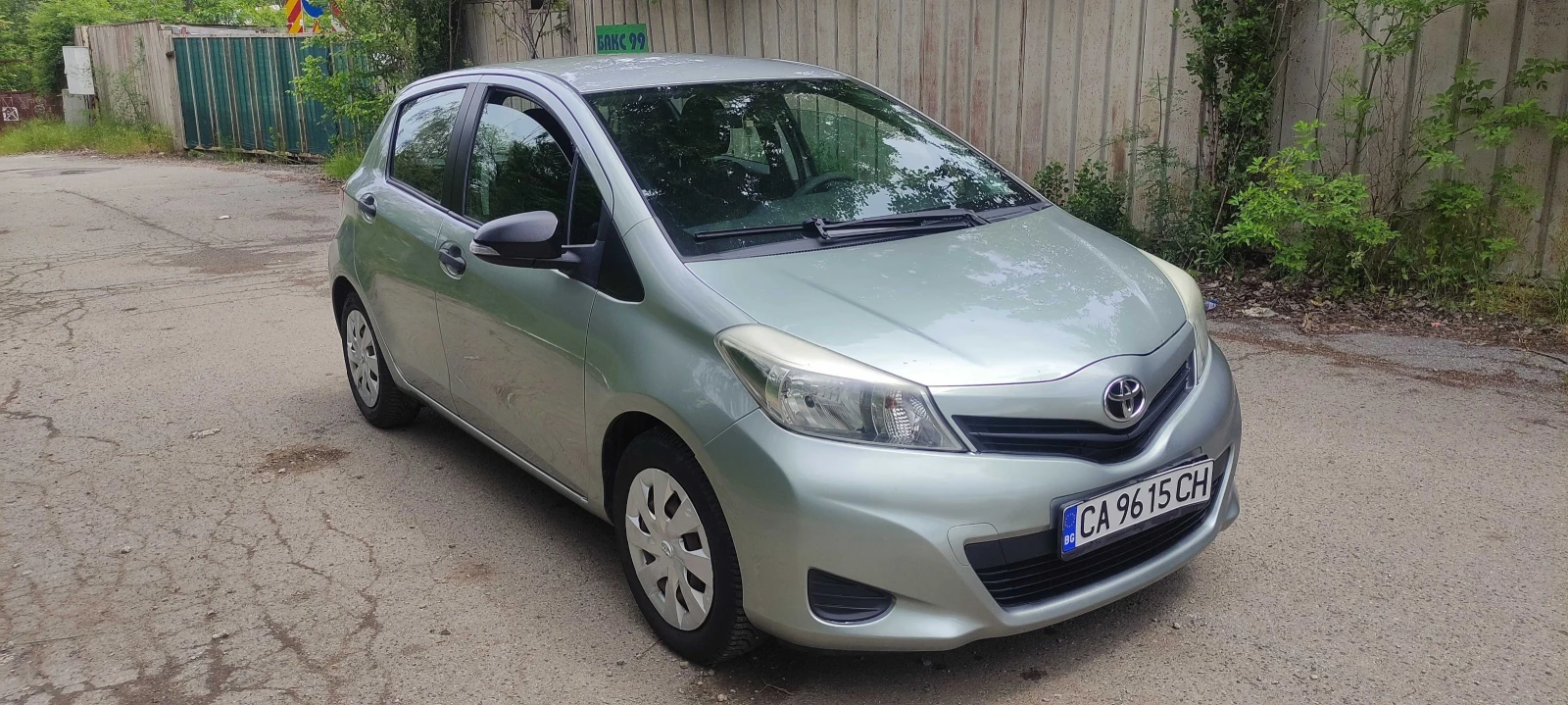 Toyota Yaris  - изображение 3
