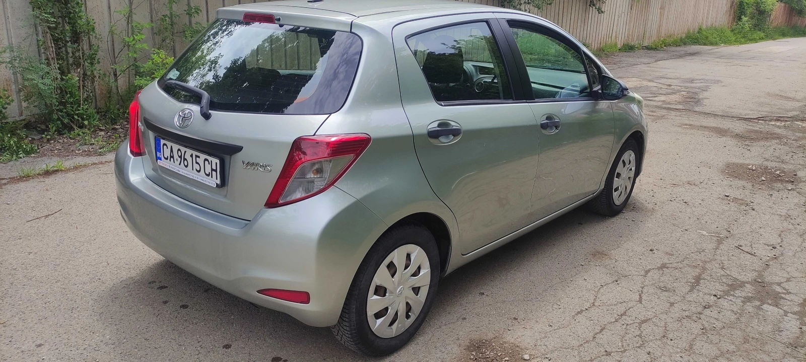 Toyota Yaris  - изображение 5