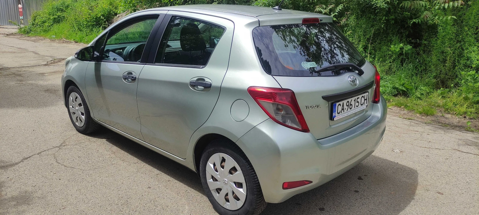 Toyota Yaris  - изображение 7