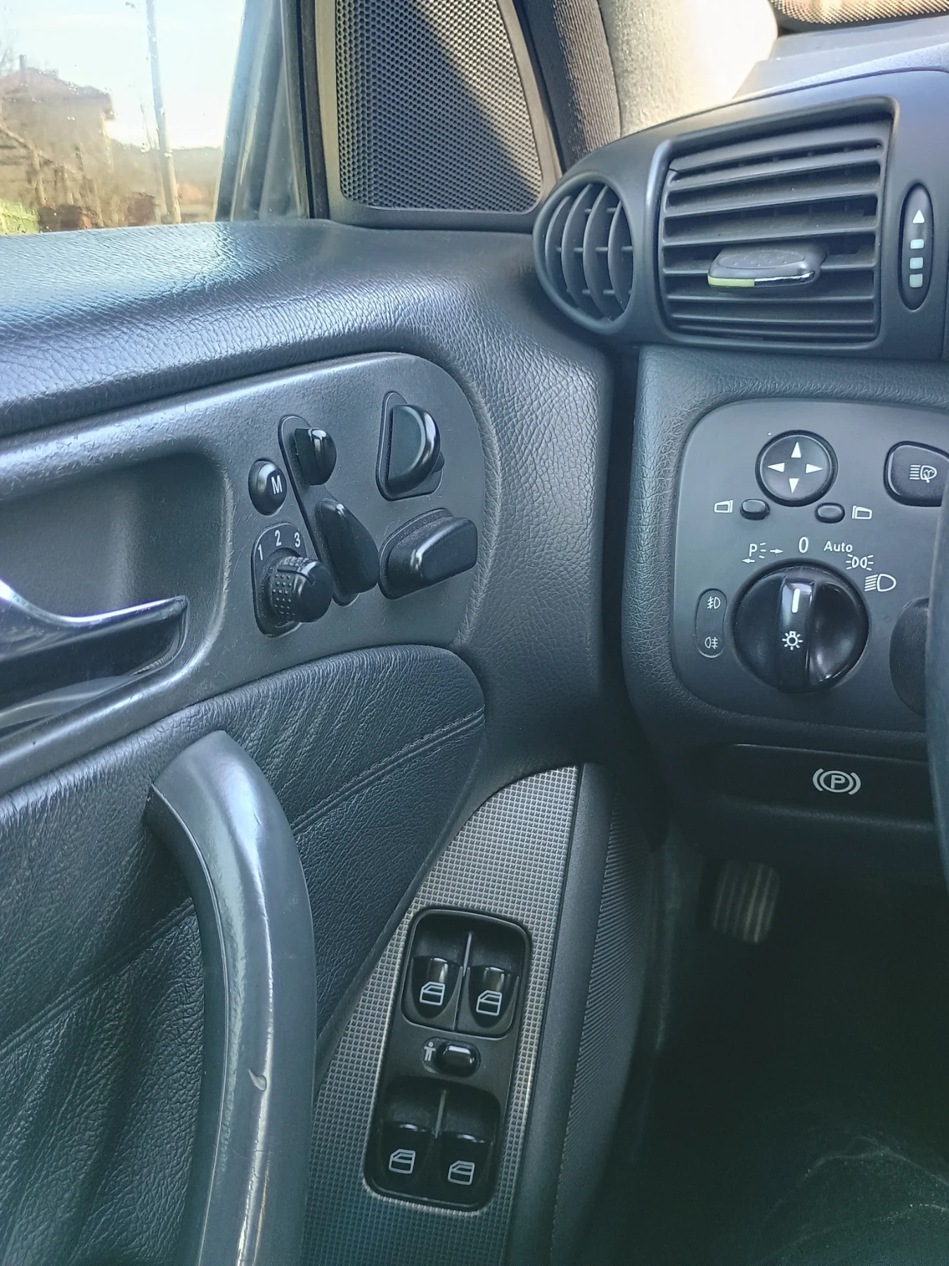 Mercedes-Benz C 200 Комби - изображение 9