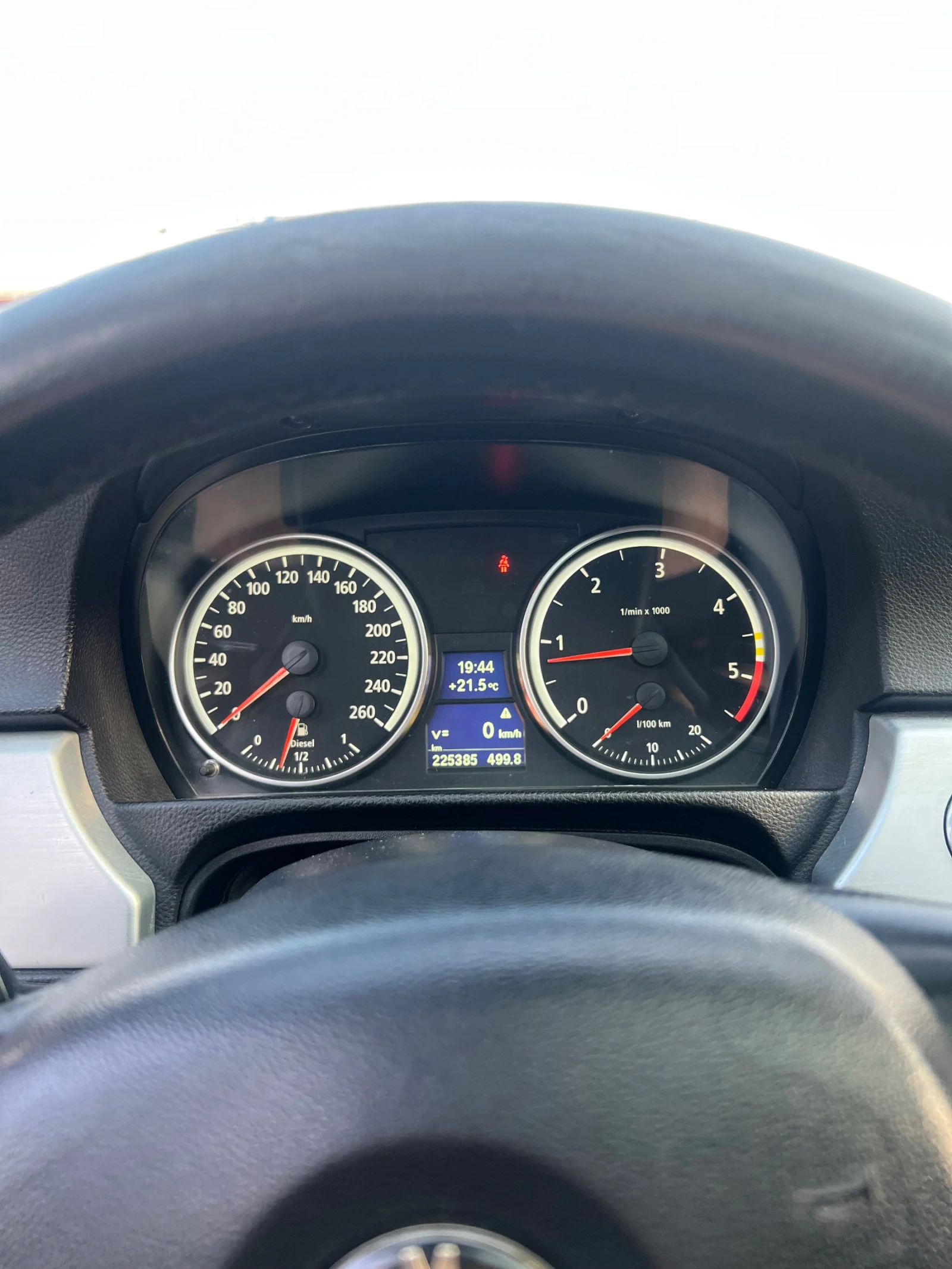 BMW 320 2.0d 163 - изображение 10
