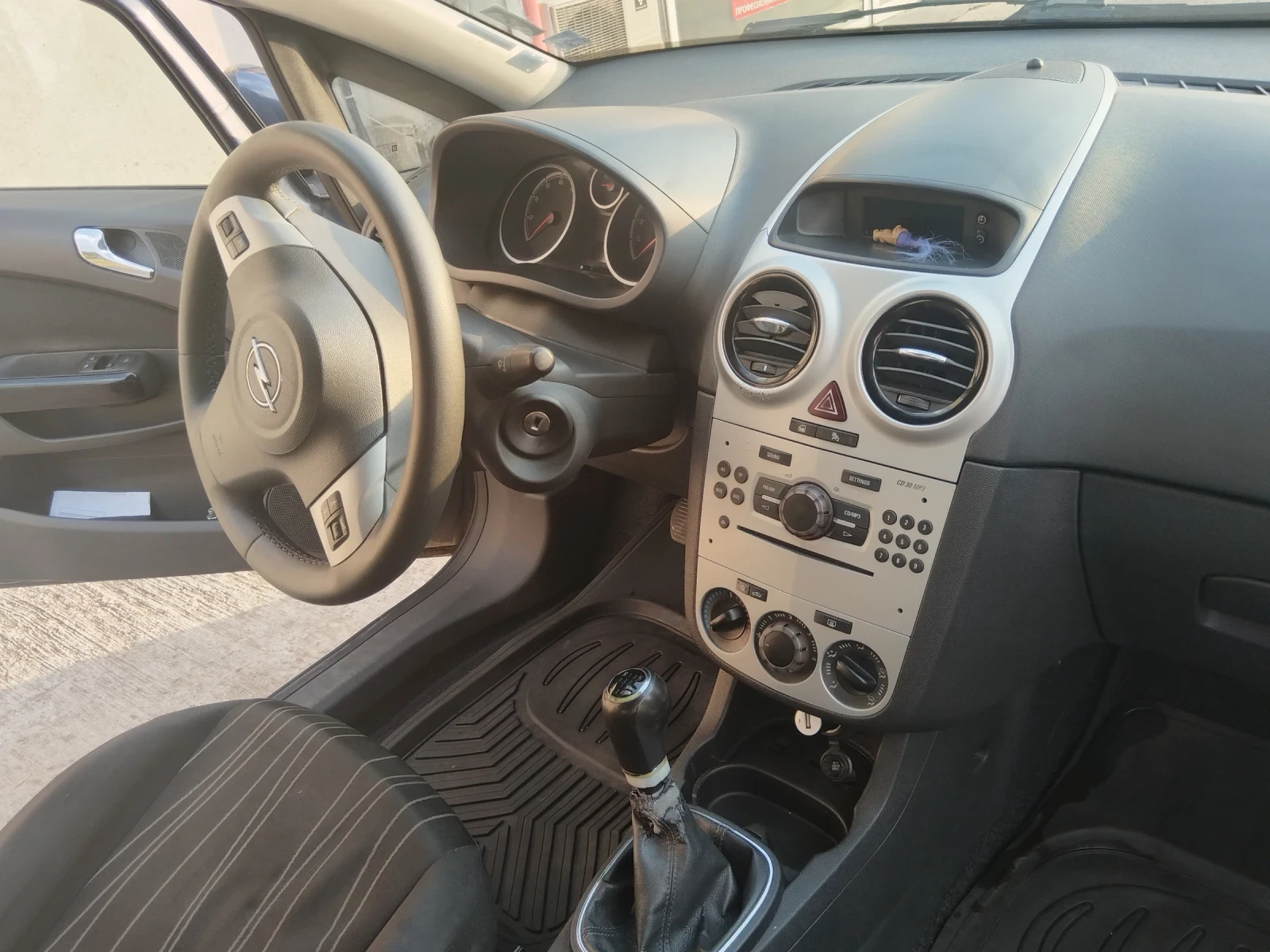 Opel Corsa  - изображение 9