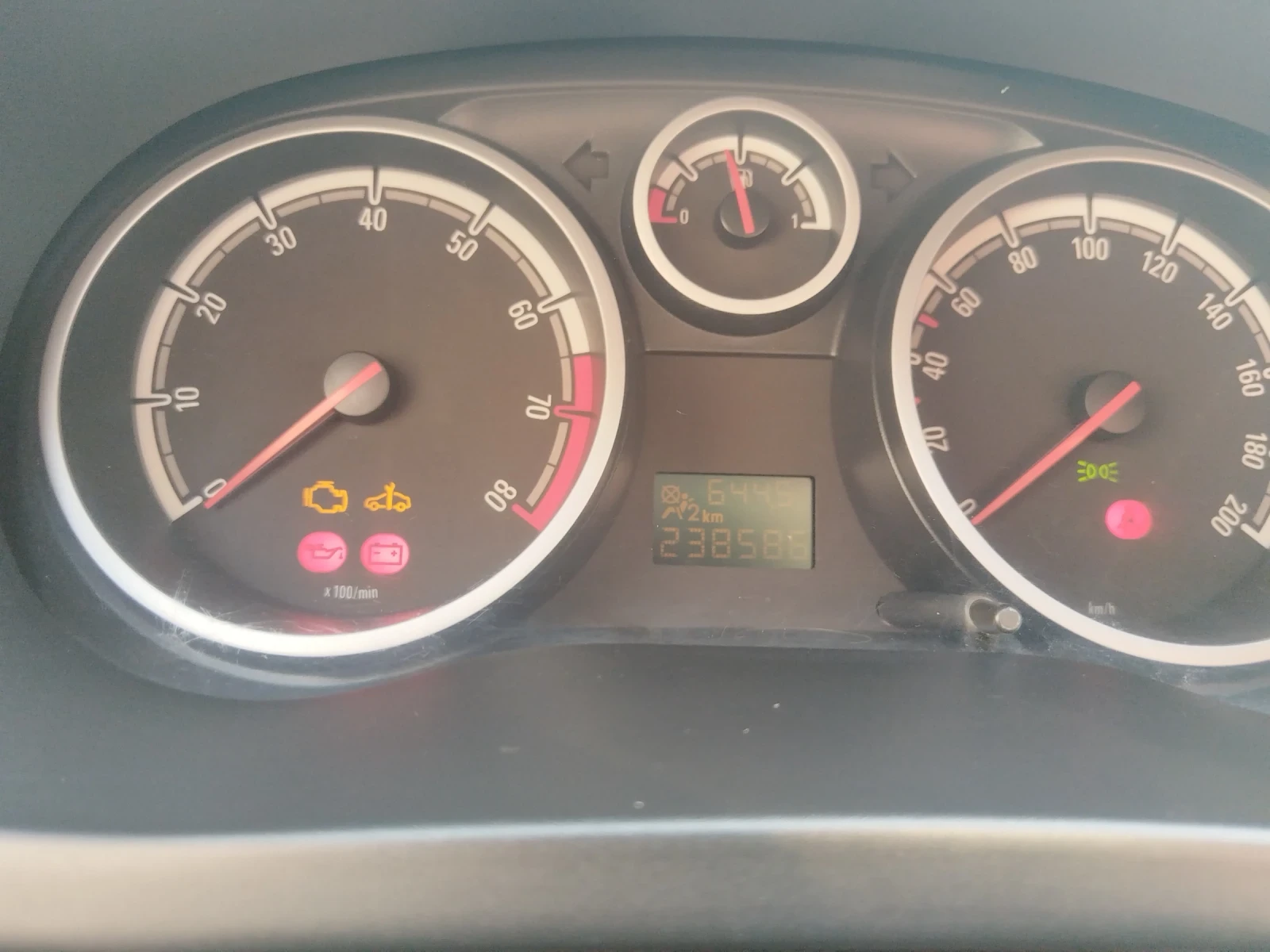 Opel Corsa  - изображение 8