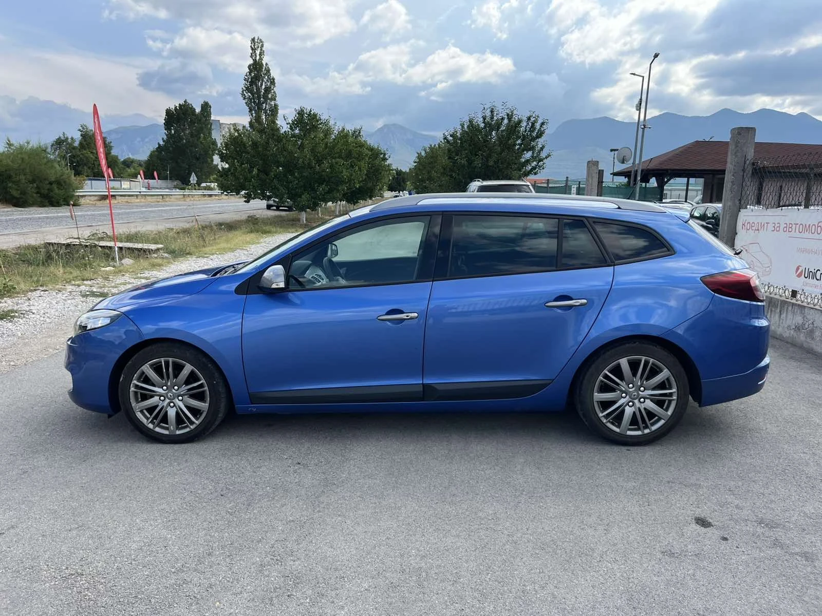 Renault Megane GT-LINE 1.9DCI 131кс 6СКОРОСТИ АВТОПИЛОТ - изображение 6