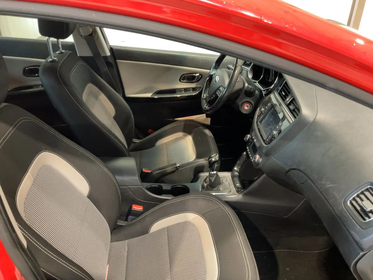 Kia Ceed 1.4 MPI* Facelift* NAVI* CAMERA* EURO 6 - изображение 7