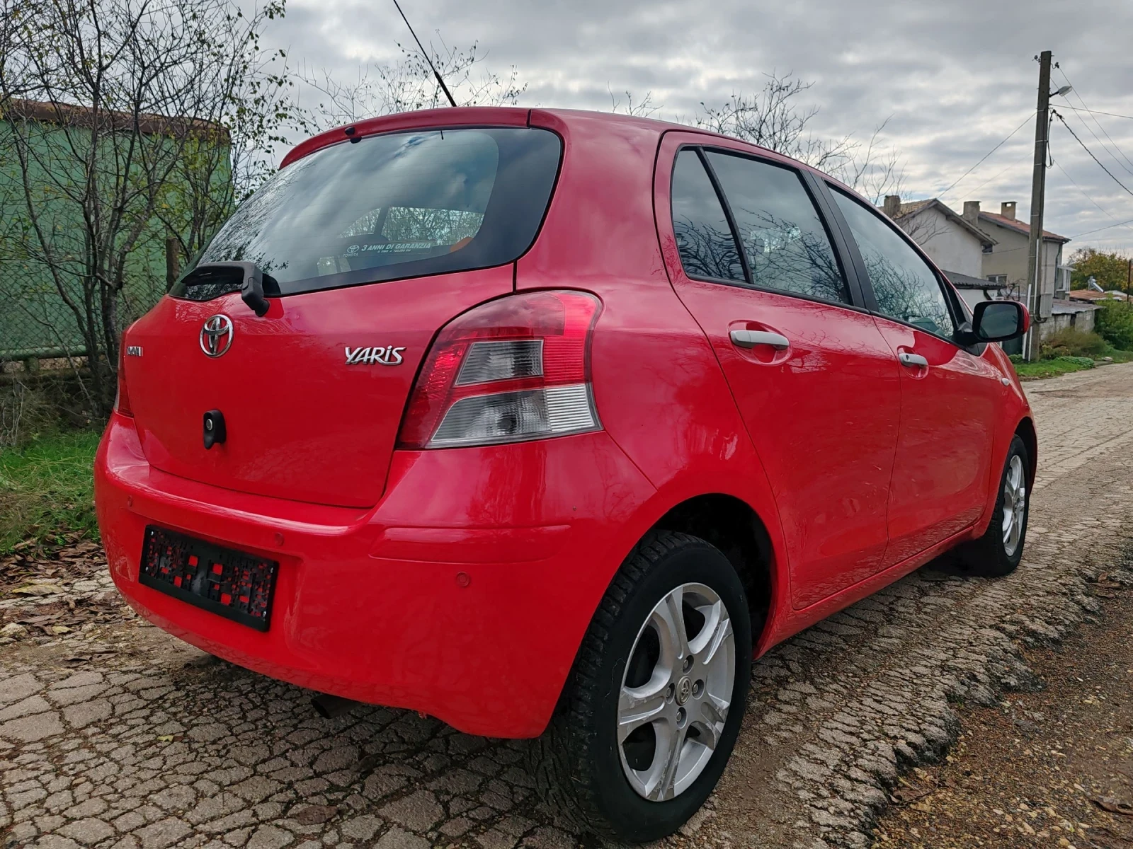 Toyota Yaris 1.3 Face Lift 6 Скорости  - изображение 3