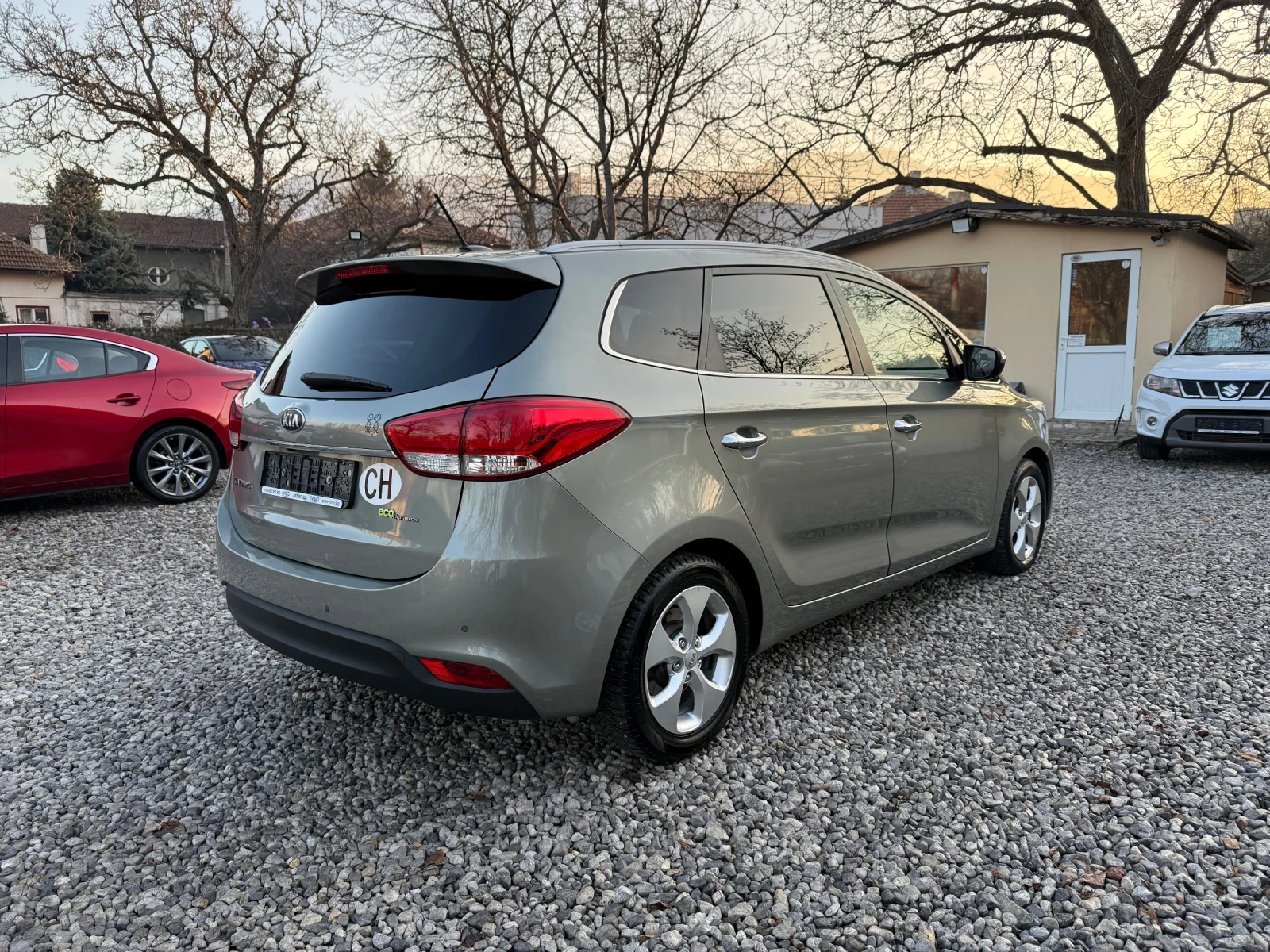 Kia Carens 2.0ISG Style - 166k.c. - 7����� | Mobile.bg � ����������� 4