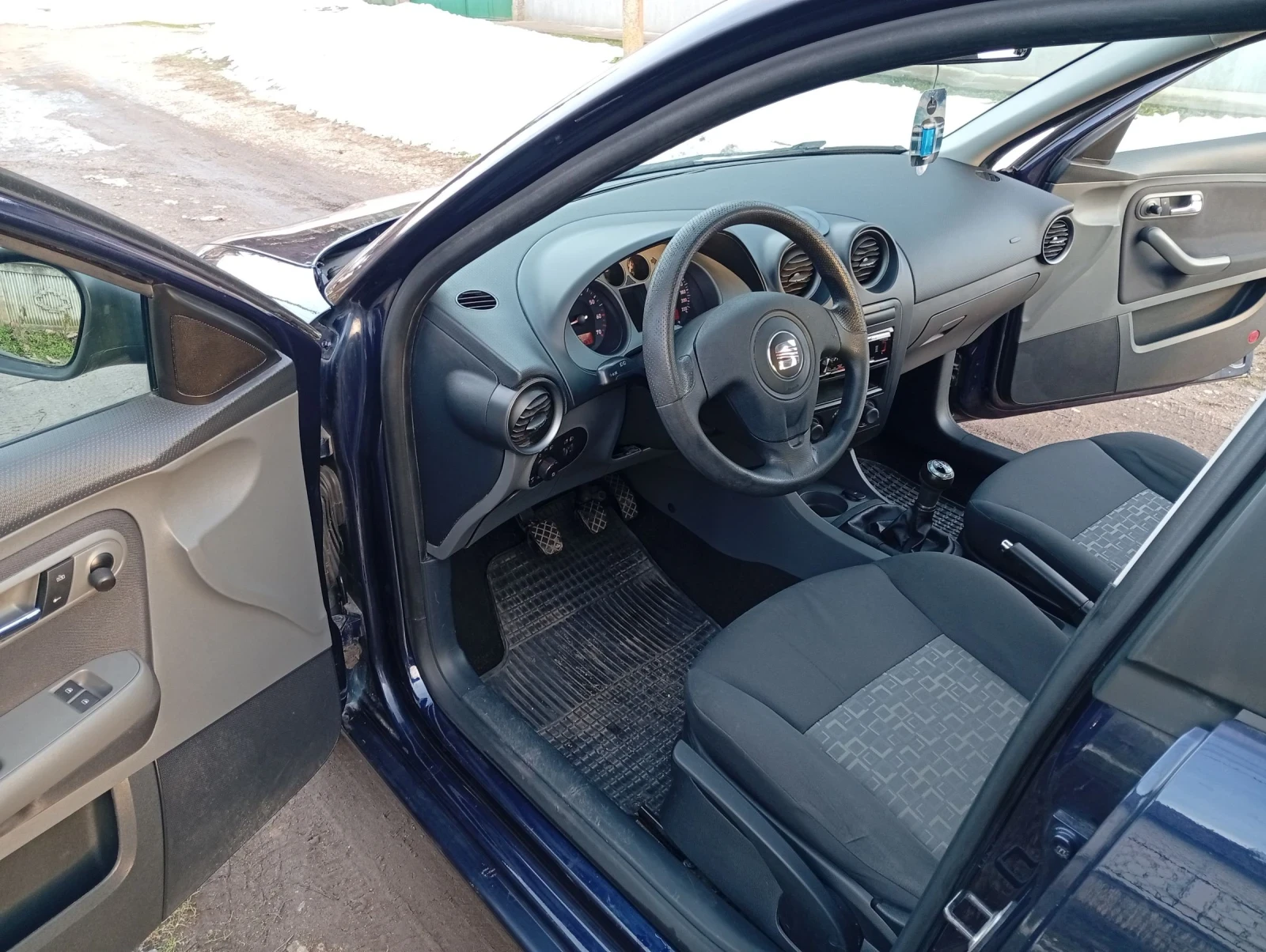 Seat Ibiza 1.2i Feislif  - изображение 9