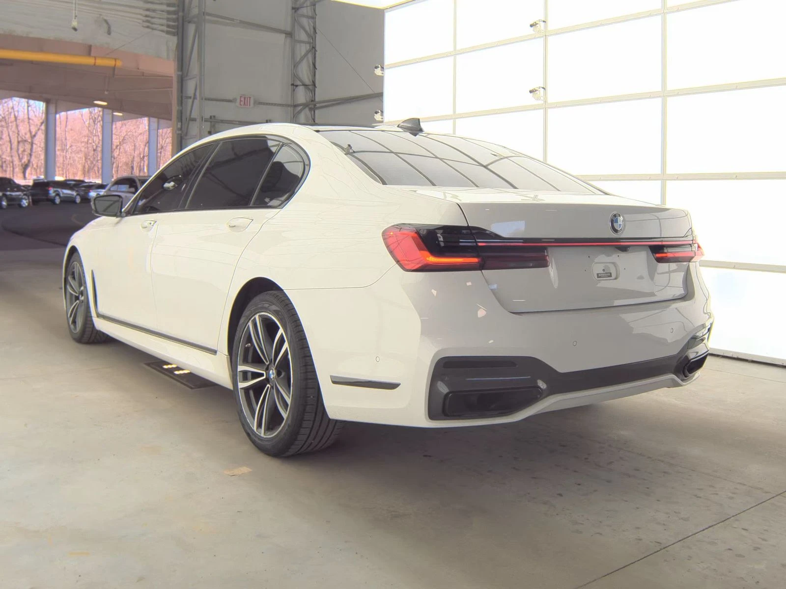 BMW 740 M* SPORT* XDRIVE* ���������* 360������* LANE* ASSI | Mobile.bg � ����������� 4