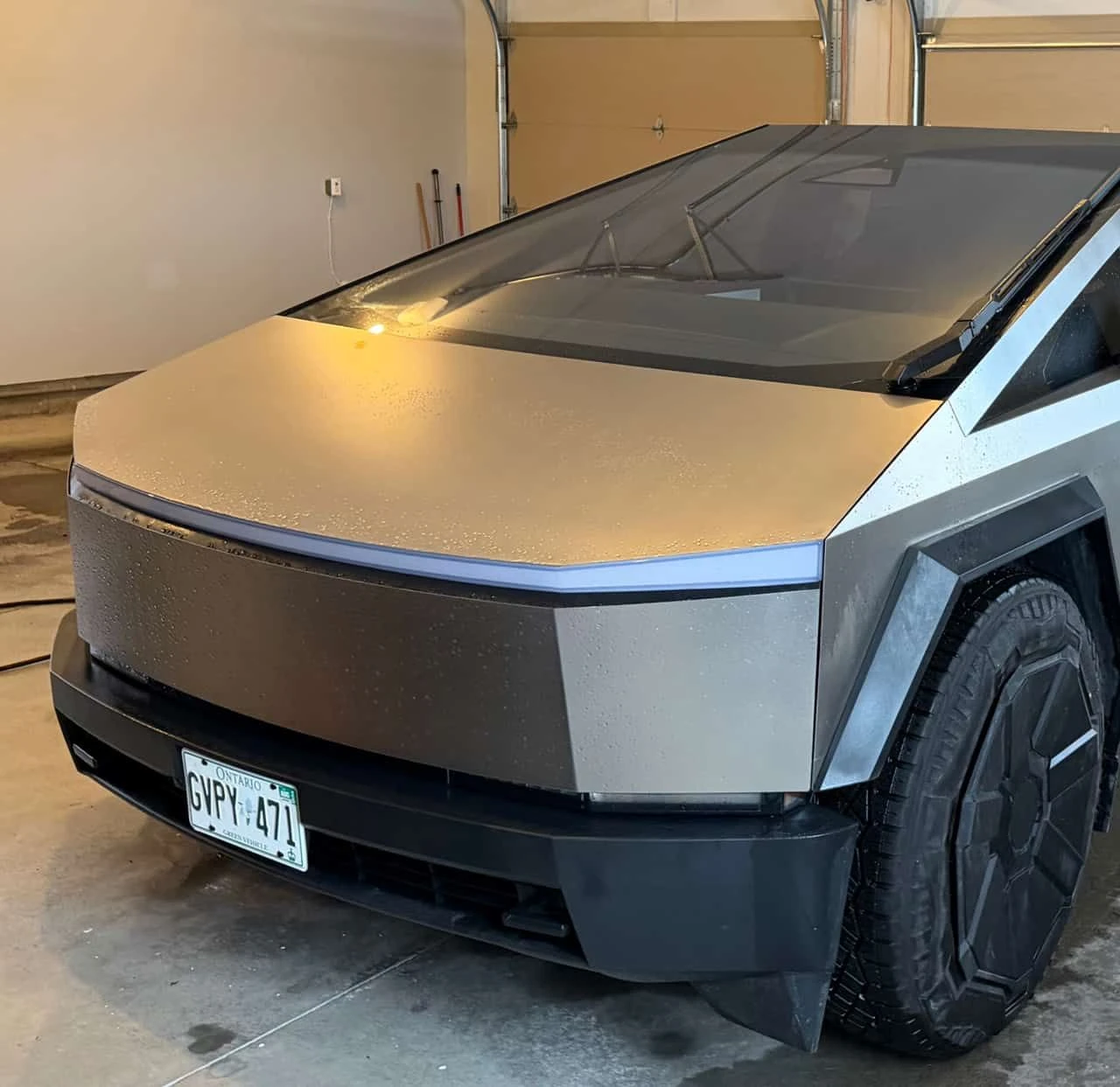 Tesla Cybertruck * AWD * ПОДГРЕВ* КЕЙЛЕС* , снимка 6 - Автомобили и джипове - 53941462