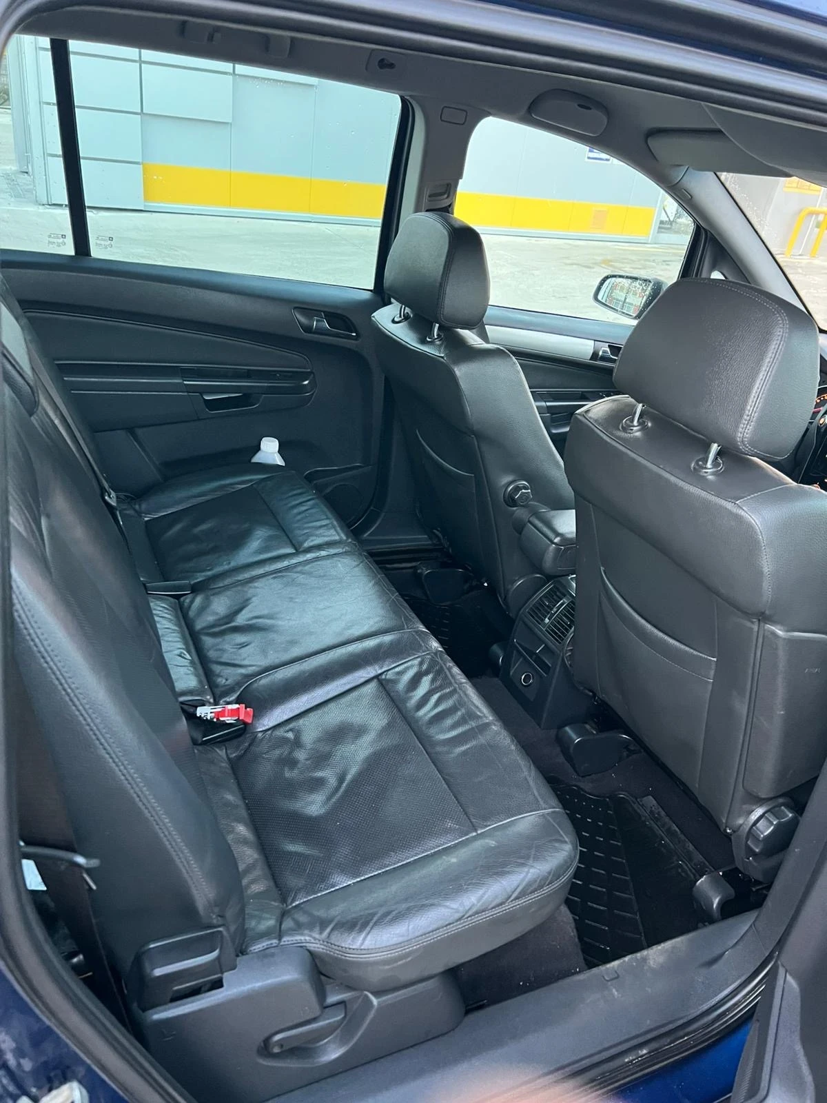 Opel Zafira 1.9 CDTI, снимка 7 - Автомобили и джипове - 53967109