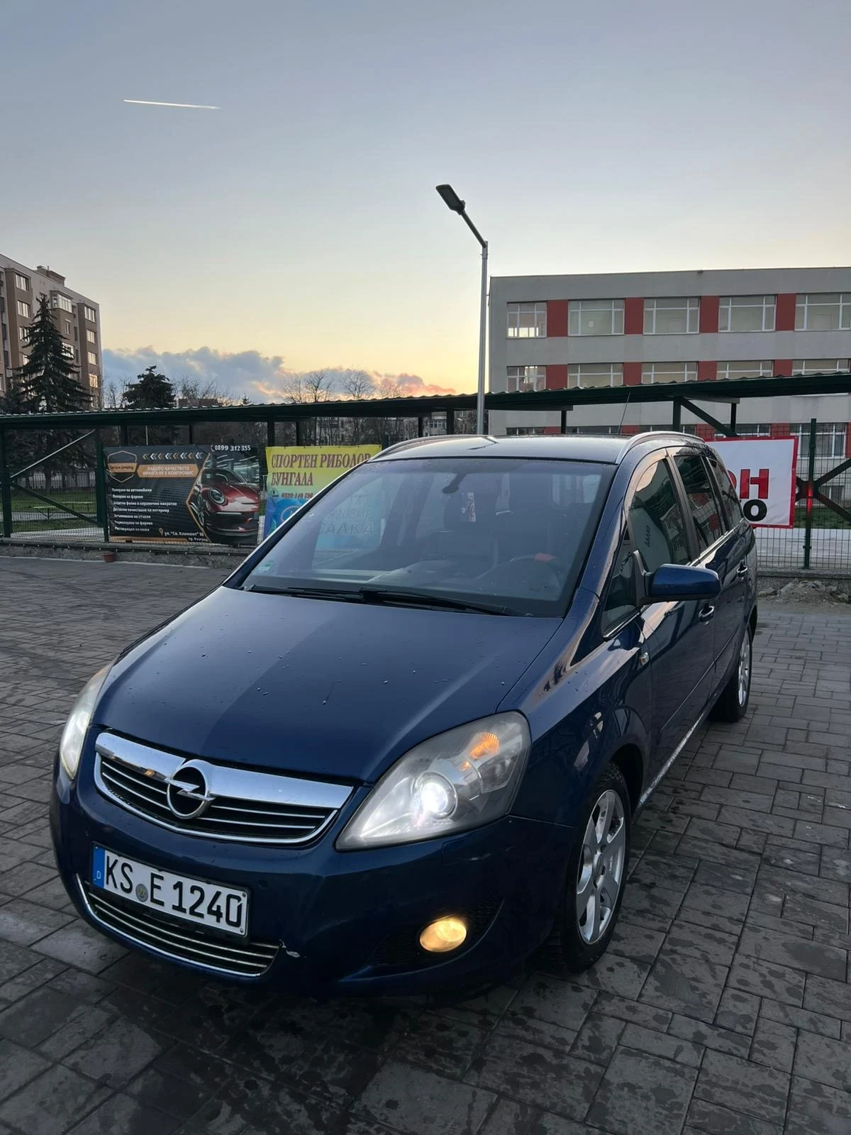 Opel Zafira 1.9 CDTI, снимка 3 - Автомобили и джипове - 53967109