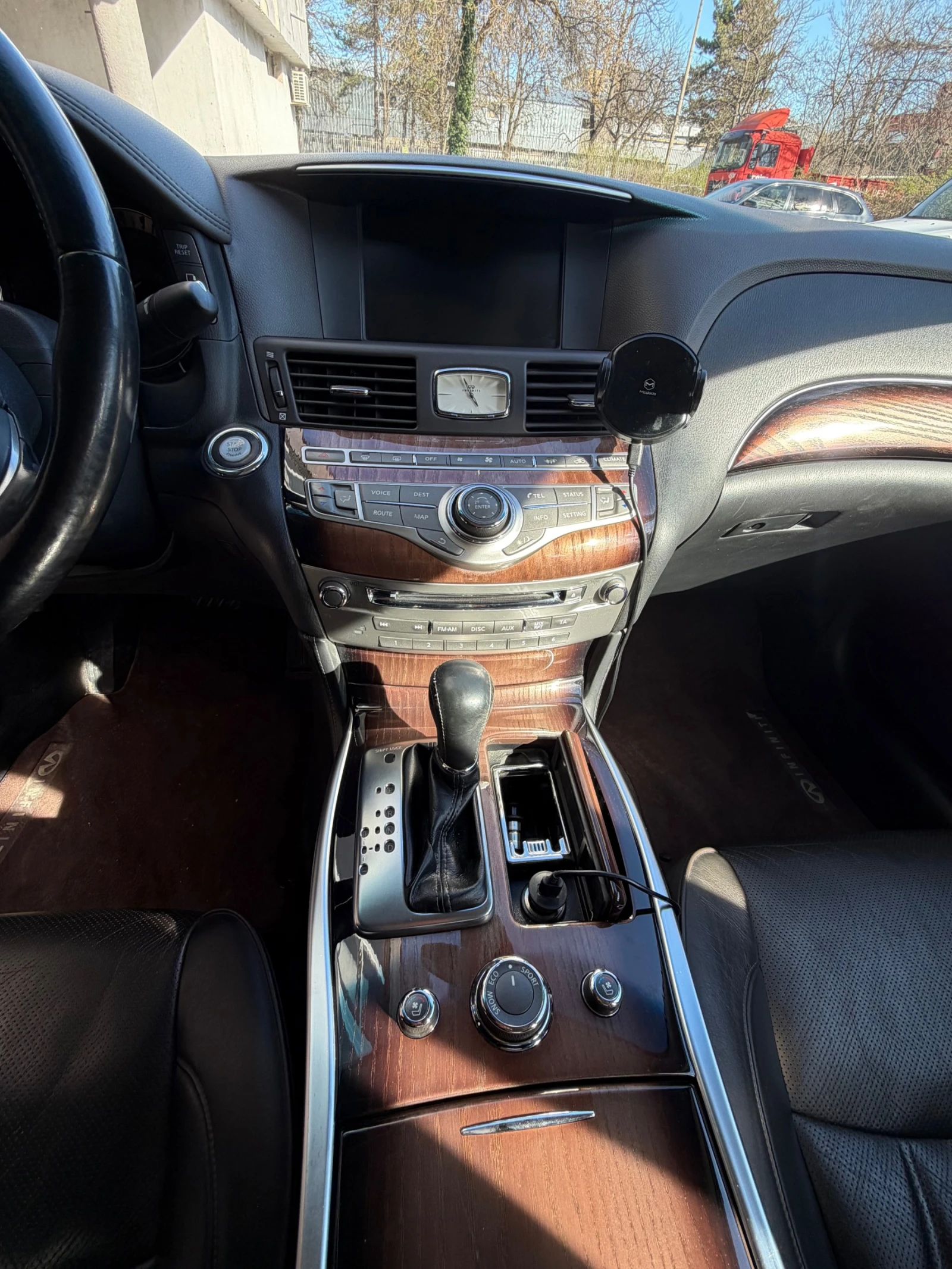 Infiniti M FX30d GT Premium, снимка 9 - Автомобили и джипове - 54113208