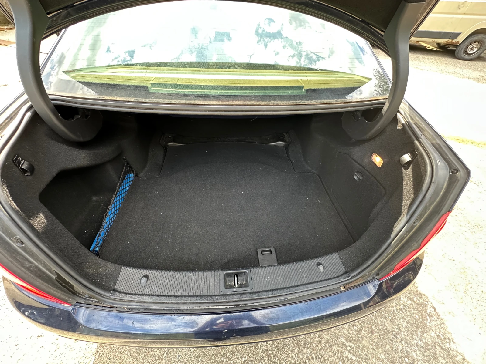 Mercedes-Benz C 200 Обслужена, снимка 14 - Автомобили и джипове - 54259947