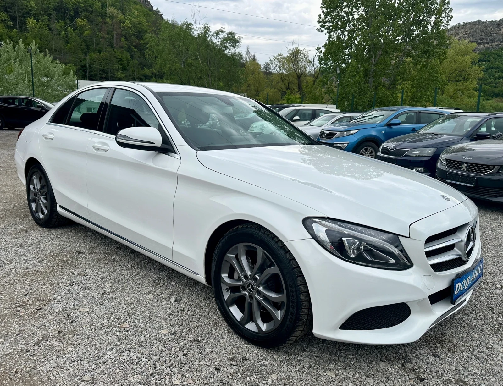 Mercedes-Benz C 220 2.2D-170к.с-АВТОМАТИК-ЛЕД-НАВИ, снимка 7 - Автомобили и джипове - 54362464