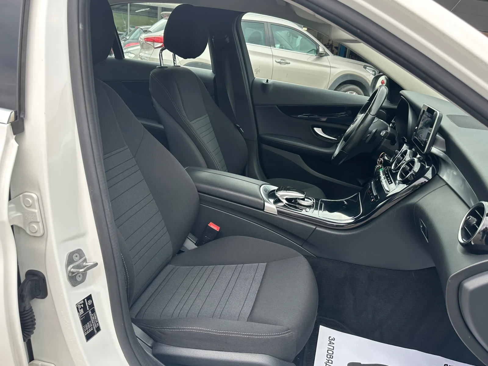 Mercedes-Benz C 220 2.2D-170к.с-АВТОМАТИК-ЛЕД-НАВИ, снимка 16 - Автомобили и джипове - 54362464
