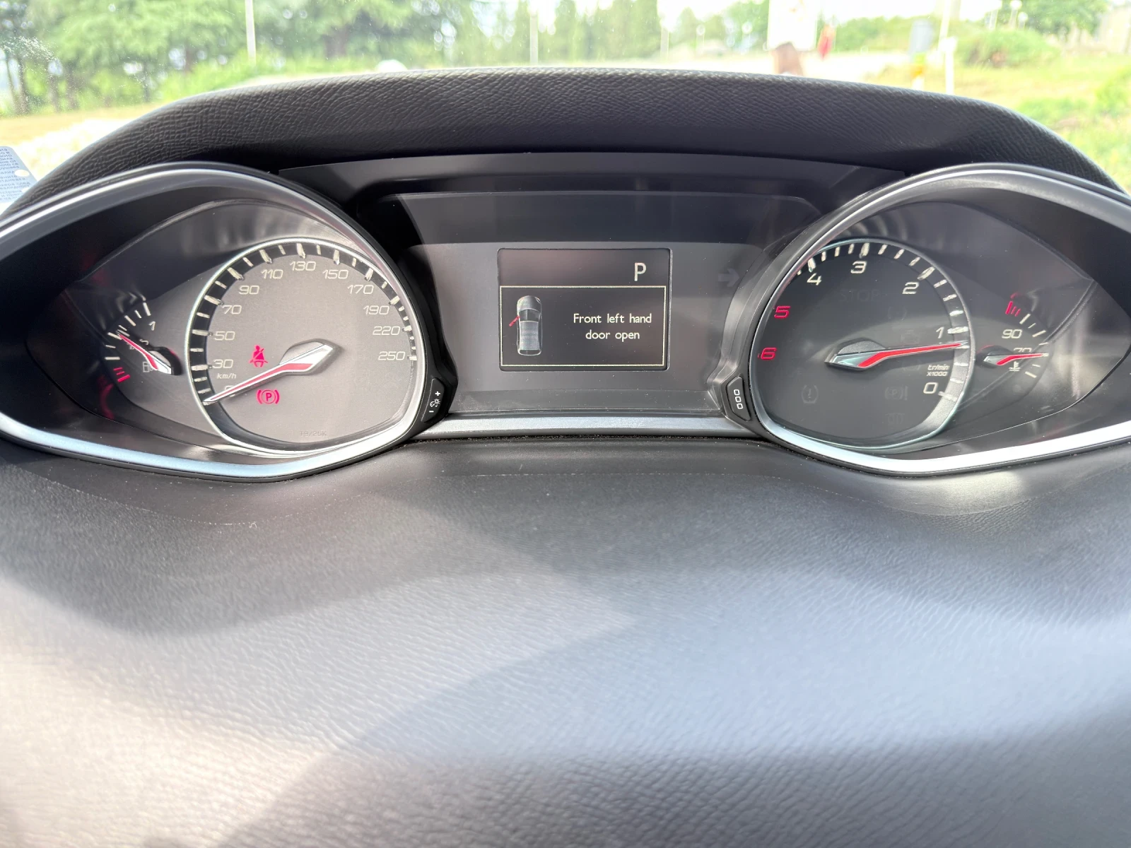 Peugeot 308 Feline 2.0 HDI , снимка 14 - Автомобили и джипове - 54895407