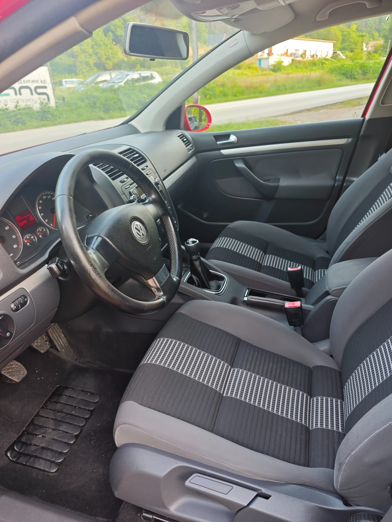 VW Golf 1.4I НОВ ВНОС, снимка 9 - Автомобили и джипове - 55456915