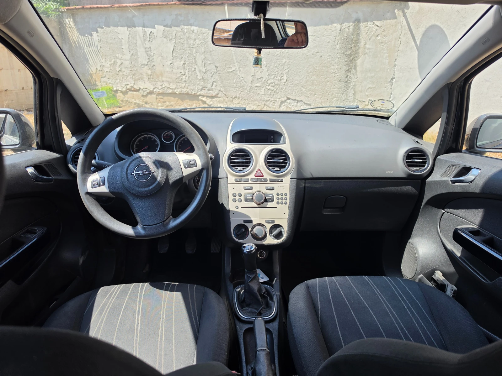Opel Corsa, снимка 10 - Автомобили и джипове - 55660875