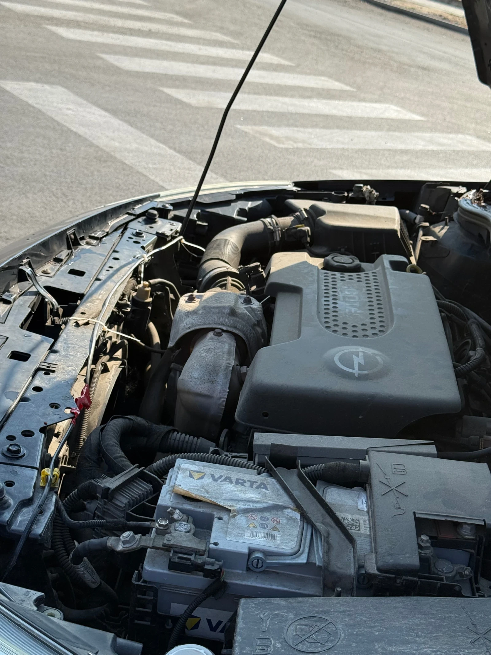 Opel Astra 1.3 CDTI, снимка 13 - Автомобили и джипове - 55973987
