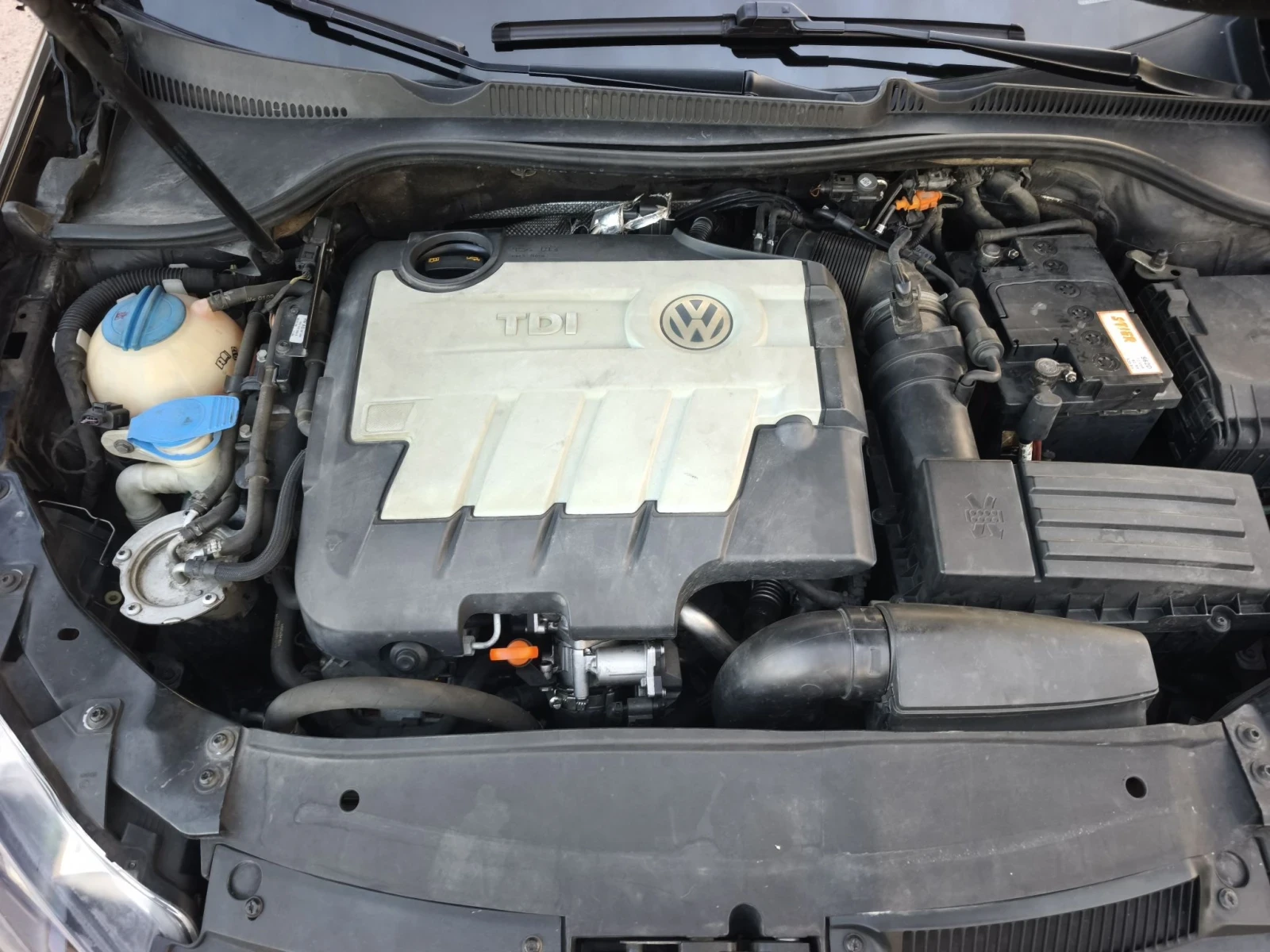 VW Golf 2.0TDI 110kc HIGH LINE , снимка 13 - Автомобили и джипове - 56442593
