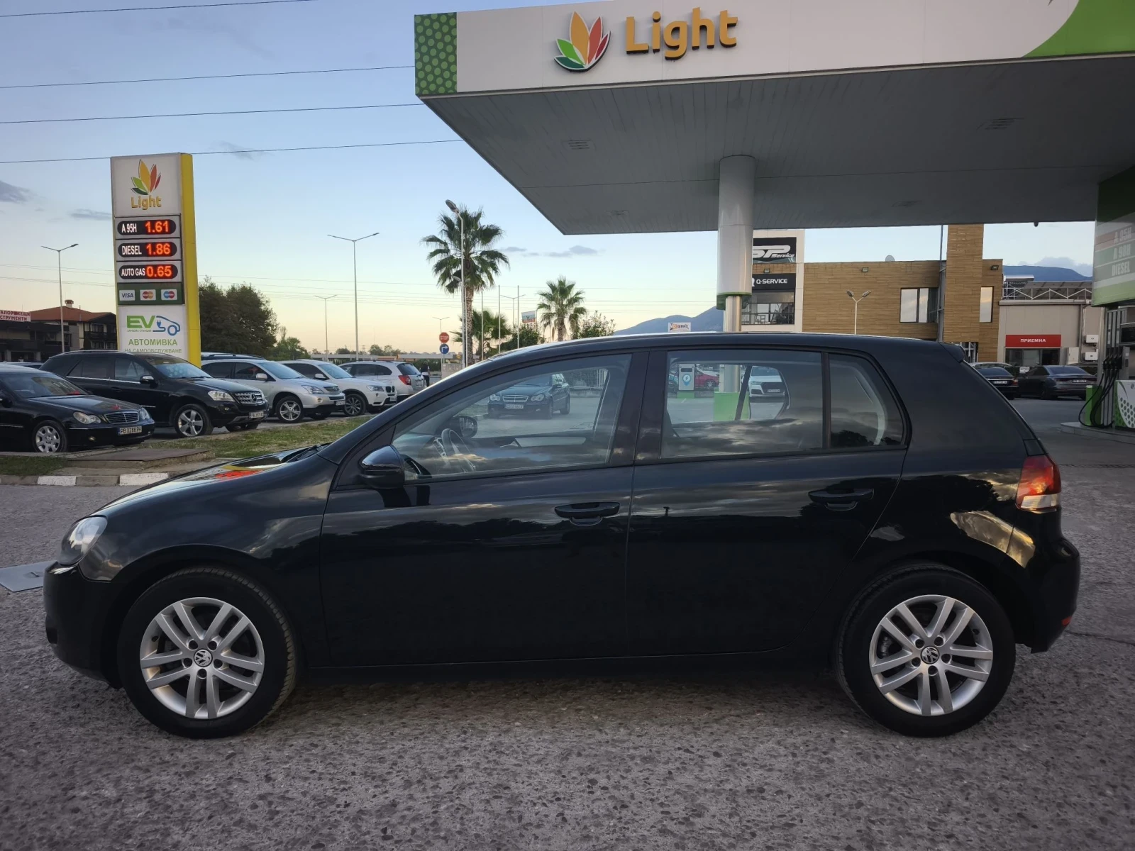 VW Golf 2.0TDI 110kc HIGH LINE , снимка 6 - Автомобили и джипове - 56442593